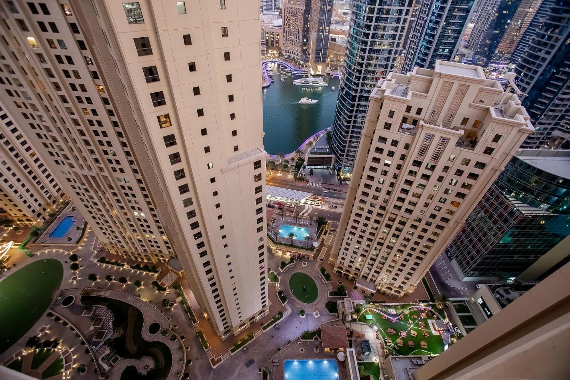 Berloga Capsule Jbr Otel Dubai Dış mekan fotoğraf