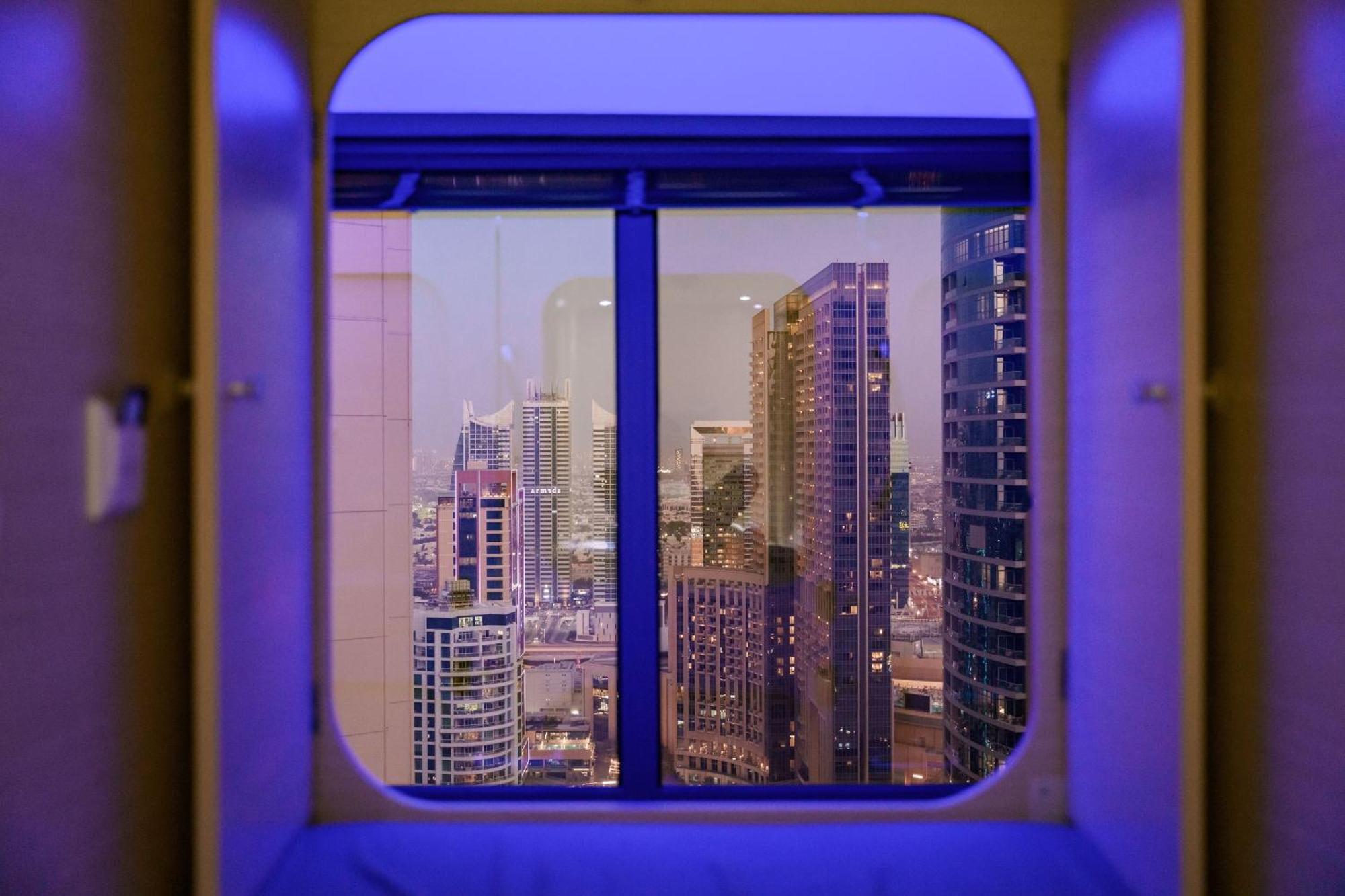 Berloga Capsule Jbr Otel Dubai Dış mekan fotoğraf