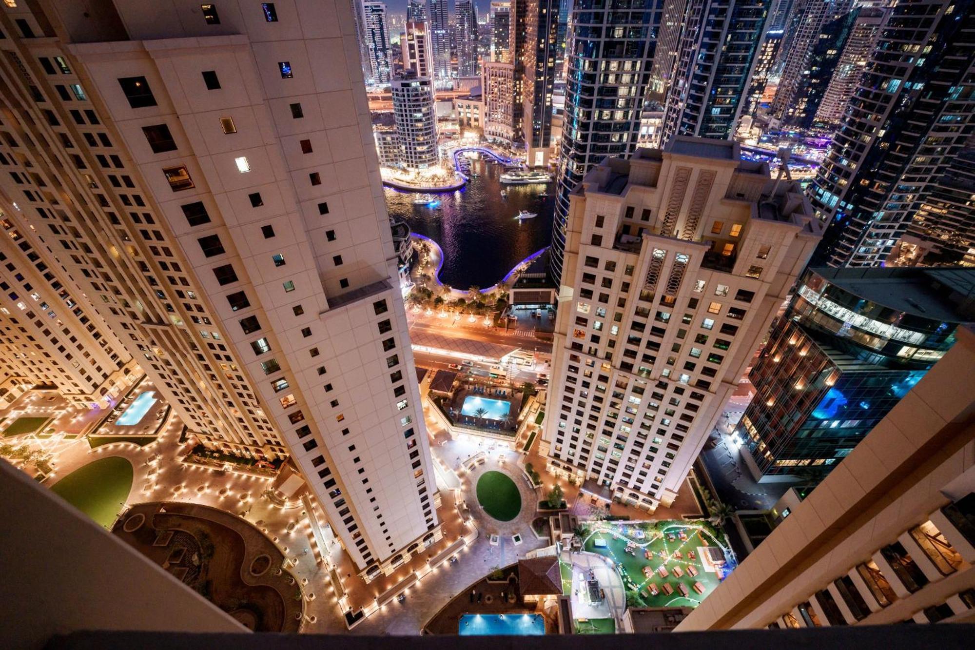 Berloga Capsule Jbr Otel Dubai Dış mekan fotoğraf